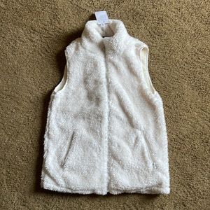 Merokeety fur vest. Brand New, never worn. Size Small.